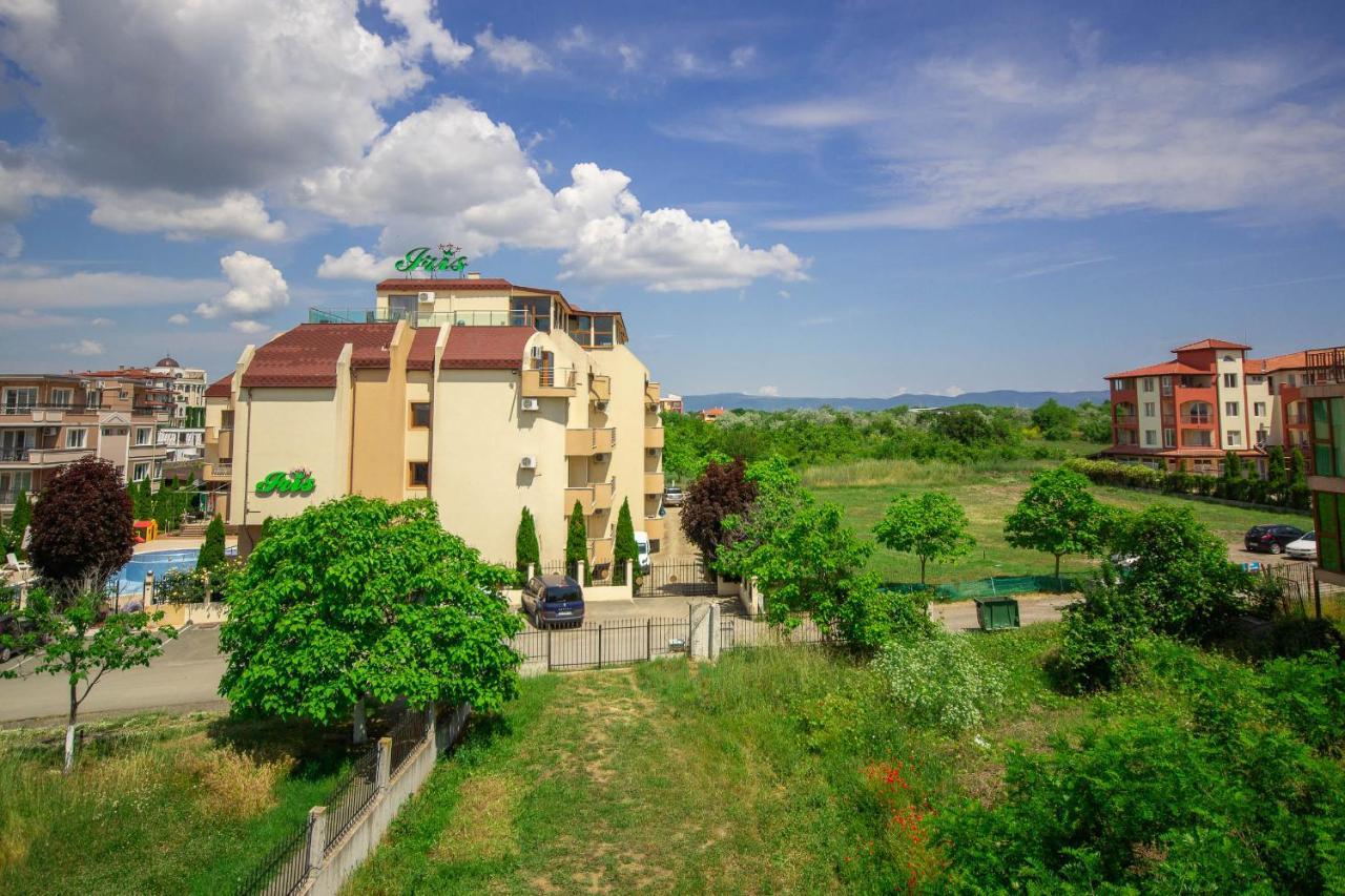 Hotel Czech Rhapsody Nesebar Bagian luar foto